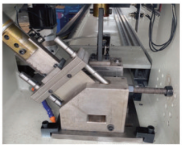 Máy đột cắt CNC Thủy Lực cho thép hình