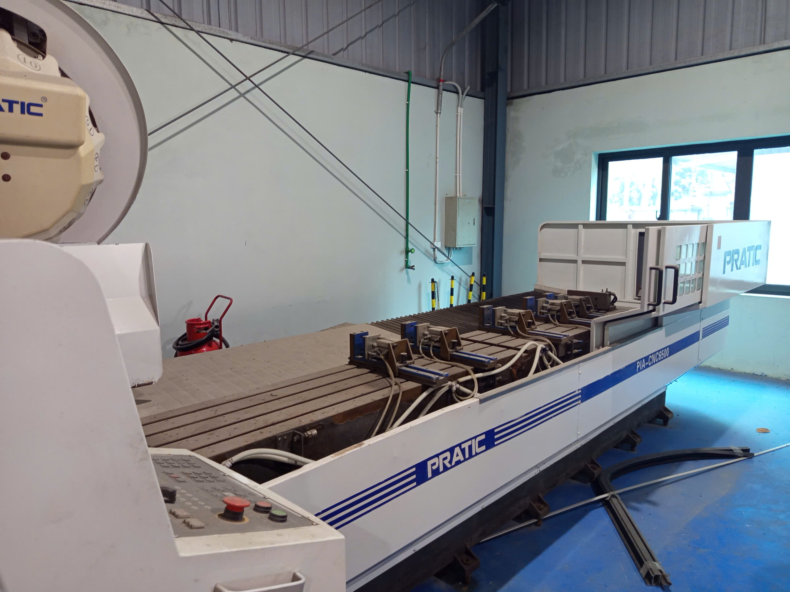 BÁN MÁY PHAY TRUNG TÂM CNC PRATIC PIA-CNC6500