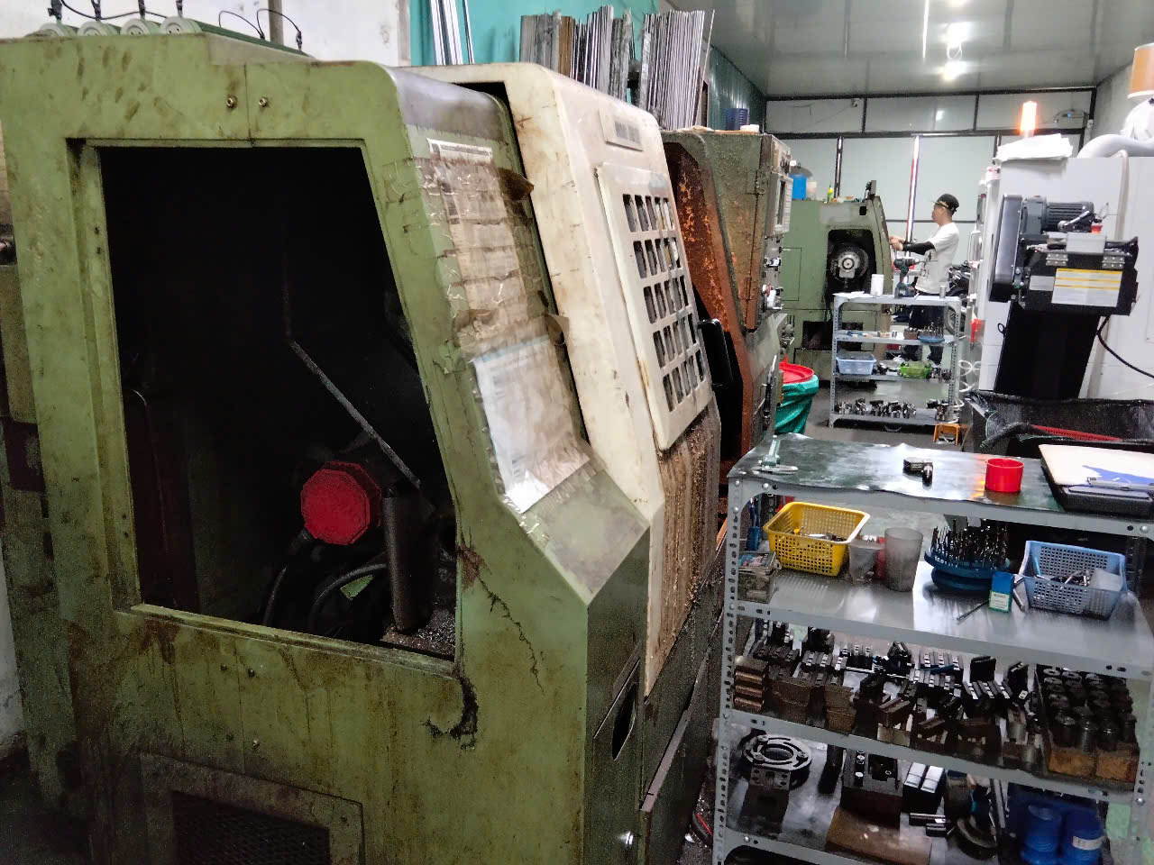 BÁN 2 MÁY TIỆN CNC MORI SEIKI – HỆ ĐIỀU KHIỂN FANUC